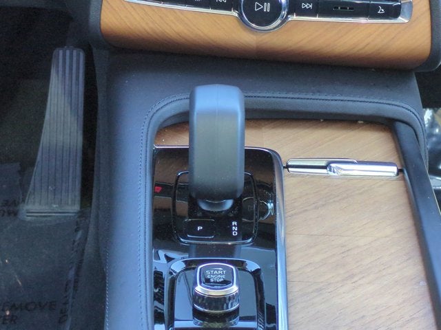 2025 Volvo XC90 Plus