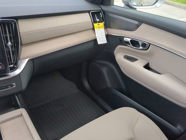 2026 Volvo XC90 Plus