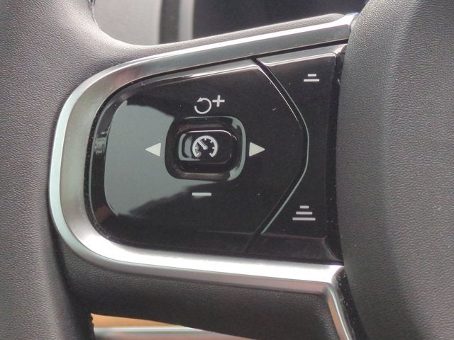 2023 Volvo XC90 Core
