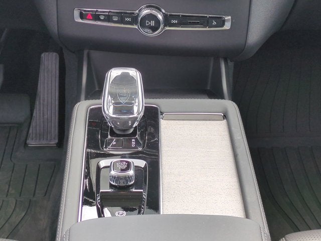 2026 Volvo XC90 Ultra Dark Theme