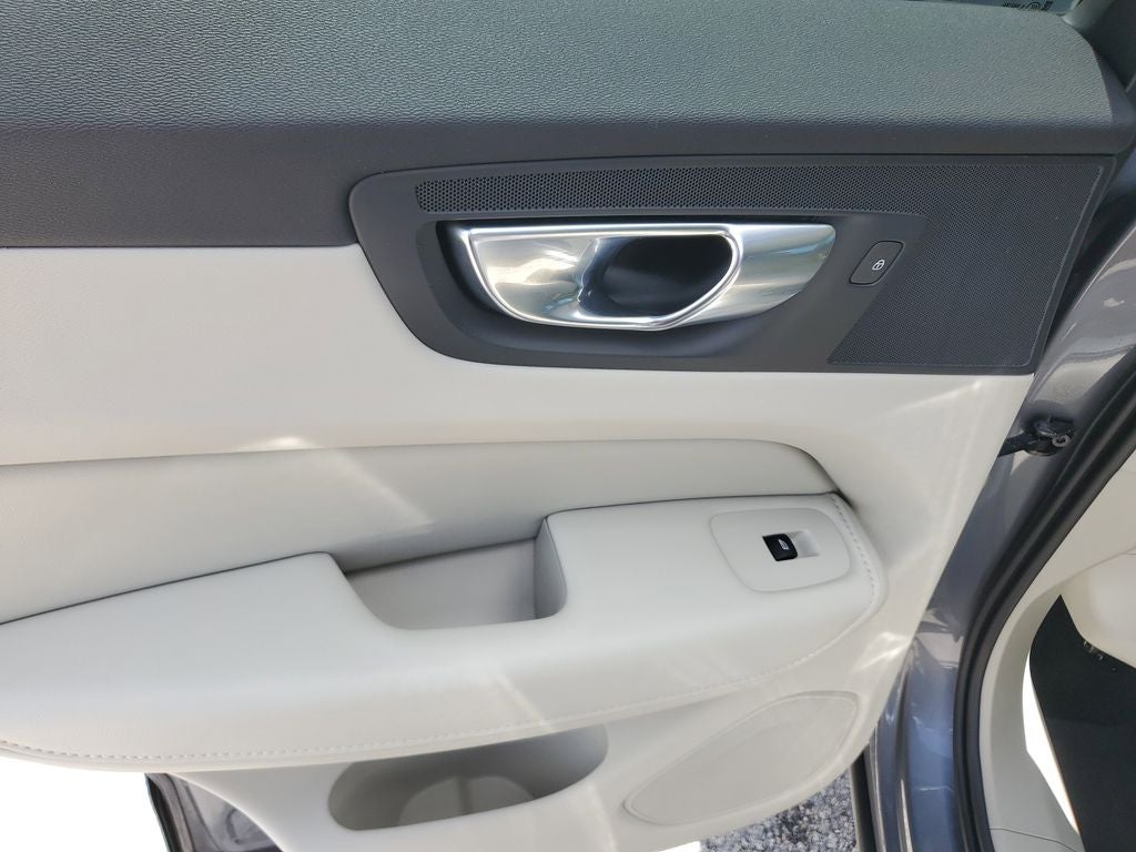 2021 Volvo XC60 T5 Inscription