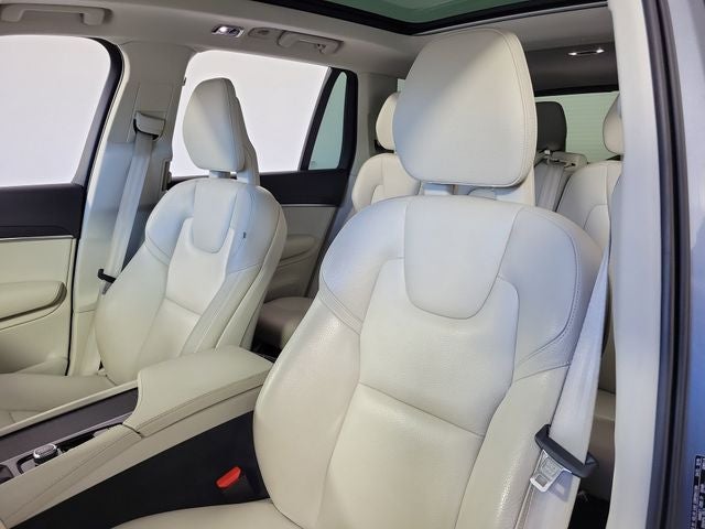 2020 Volvo XC90 T5 Momentum