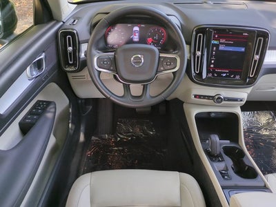 2021 Volvo XC40 Momentum