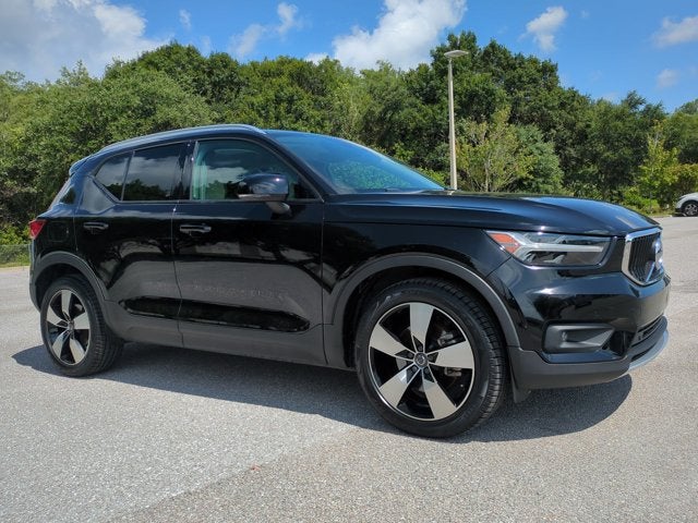 2021 Volvo XC40 Momentum