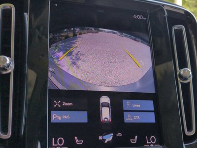 2021 Volvo XC40 Momentum
