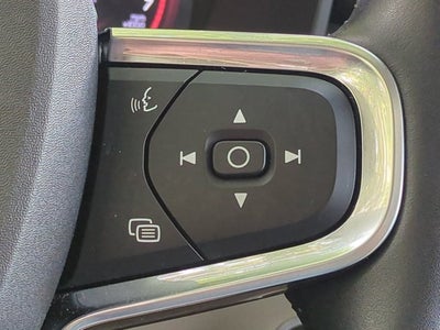 2021 Volvo XC40 Momentum