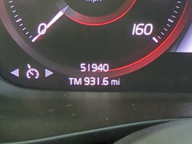 2021 Volvo XC40 Momentum