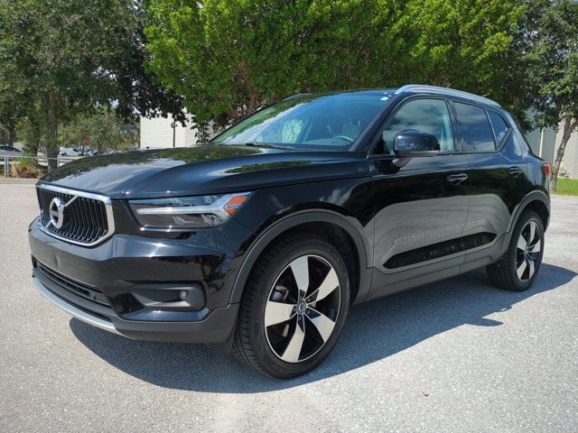 2021 Volvo XC40 Momentum