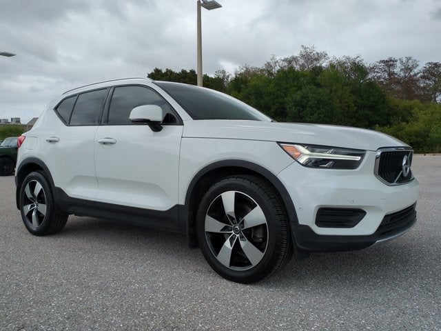 2019 Volvo XC40 Momentum