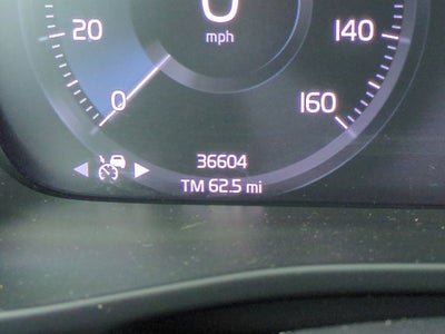 2019 Volvo XC40 Momentum