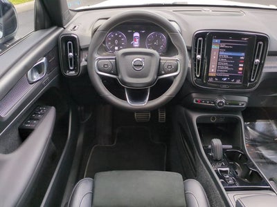 2021 Volvo XC40 R-Design