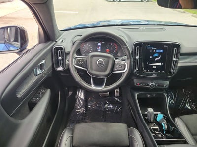 2021 Volvo XC40 R-Design