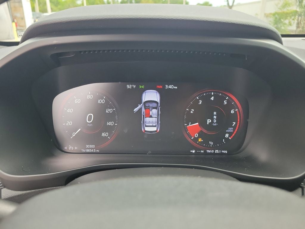 2021 Volvo XC40 R-Design