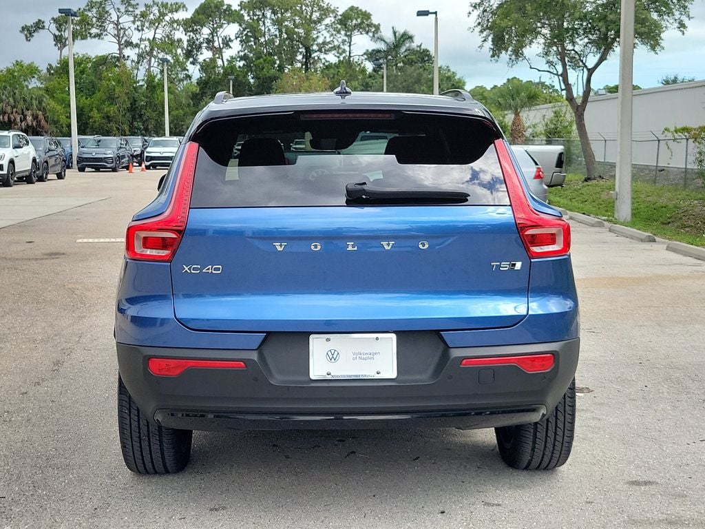 2021 Volvo XC40 R-Design