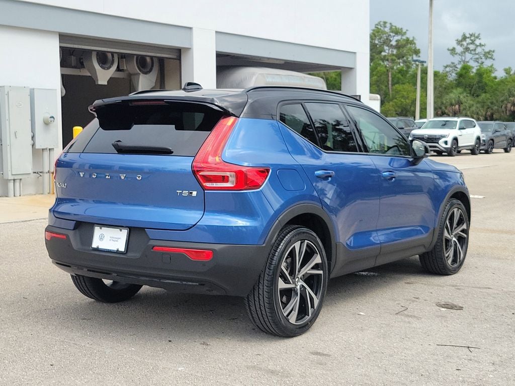 2021 Volvo XC40 R-Design