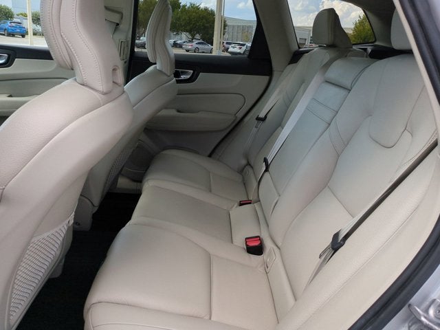 2020 Volvo XC60 Momentum