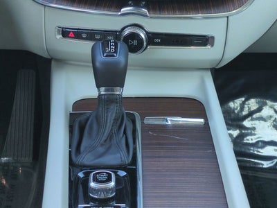 2021 Volvo XC60 Momentum
