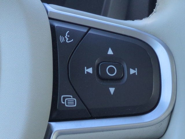 2021 Volvo XC60 Momentum