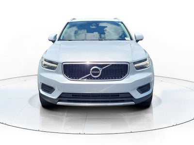 2020 Volvo XC40 Momentum