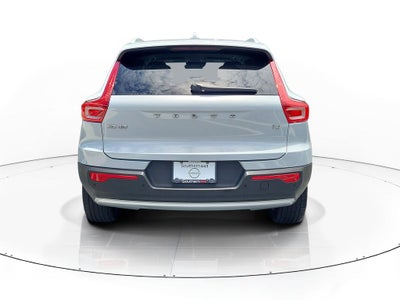 2020 Volvo XC40 Momentum