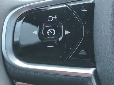 2021 Volvo XC90 R-Design
