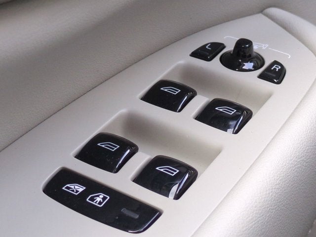 2024 Volvo XC90 Recharge Plug-In Hybrid Plus Bright Theme