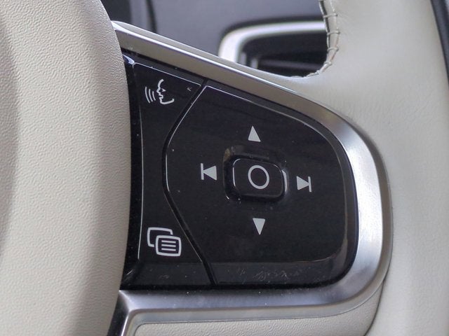 2024 Volvo XC90 Recharge Plug-In Hybrid Plus Bright Theme