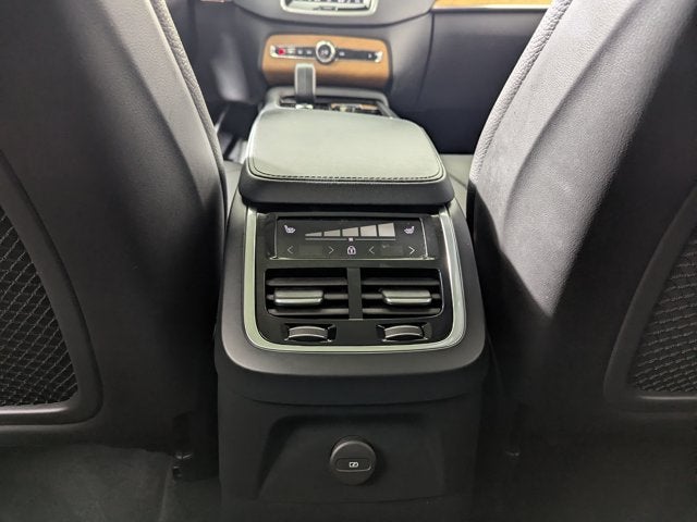 2024 Volvo XC90 Recharge Plug-In Hybrid T8 eAWD PHEV Plus Bright Theme 7P