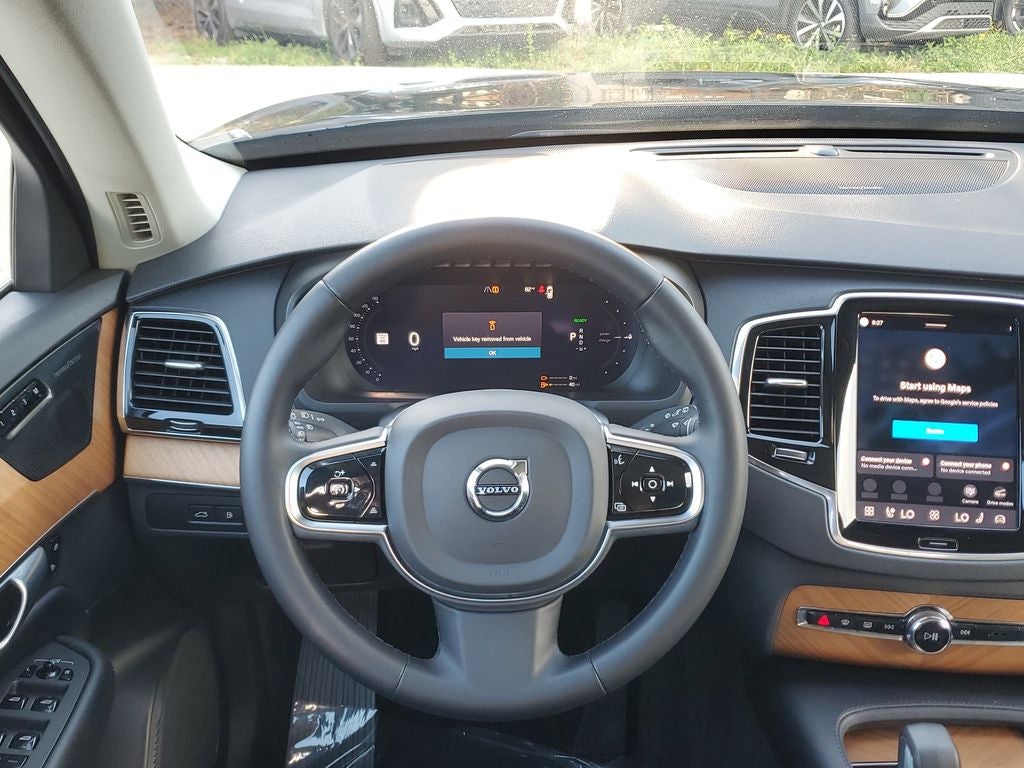 2023 Volvo XC90 Recharge Plug-In Hybrid T8 Plus Bright Theme 7 Passenger