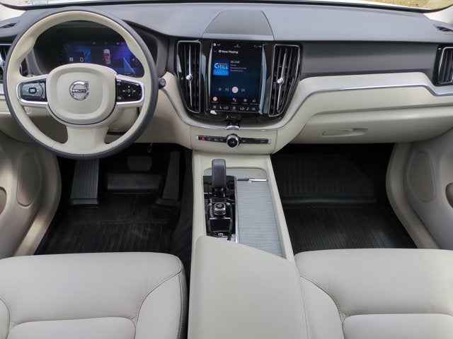 2024 Volvo XC60 Recharge Plug-In Hybrid Plus Dark Theme