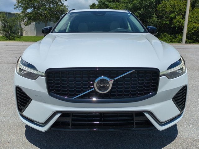 2024 Volvo XC60 Recharge Plug-In Hybrid Ultimate Dark Theme