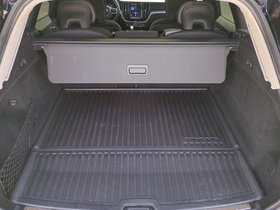 2023 Volvo XC60 Recharge Plug-In Hybrid Core Bright Theme