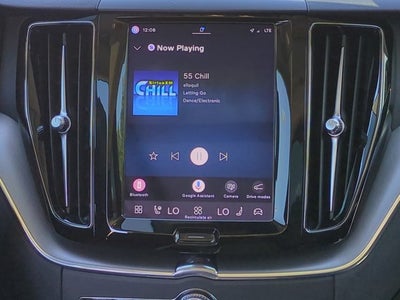 2023 Volvo XC60 Recharge Plug-In Hybrid Core Bright Theme