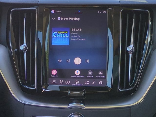 2023 Volvo XC60 Recharge Plug-In Hybrid Core Bright Theme
