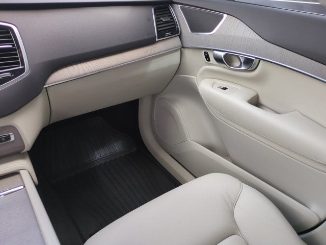 2025 Volvo XC90 Plug-In Hybrid Plus