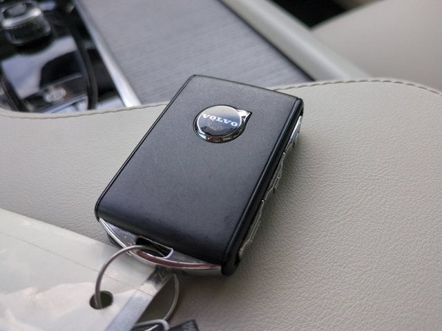 2025 Volvo XC90 Plug-In Hybrid Plus