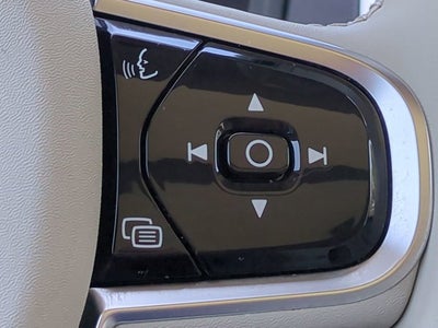 2025 Volvo XC90 Plug-In Hybrid Plus