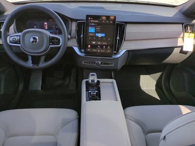 2026 Volvo XC90 Plug-In Hybrid Plus