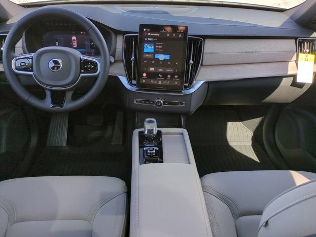 2026 Volvo XC90 Plug-In Hybrid Plus