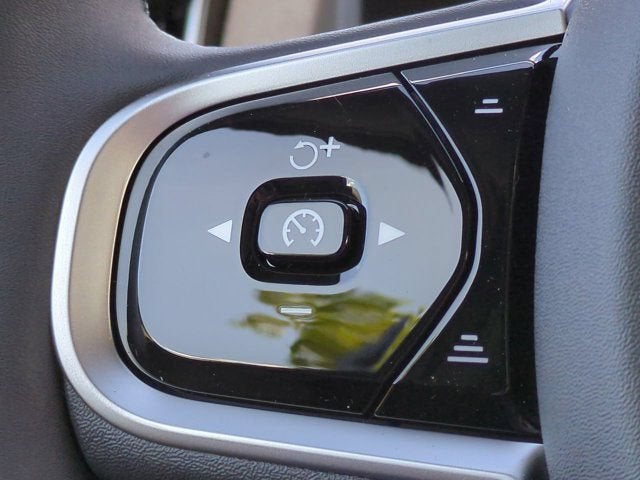 2026 Volvo XC90 Plug-In Hybrid Plus