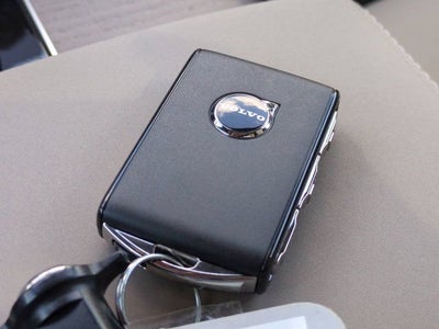 2026 Volvo XC90 Plug-In Hybrid Plus