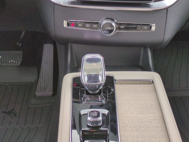 2026 Volvo XC90 Plug-In Hybrid Core