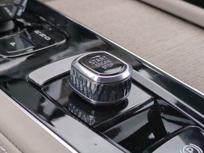 2026 Volvo XC90 Plug-In Hybrid Core