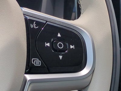 2025 Volvo XC60 Plug-In Hybrid Plus