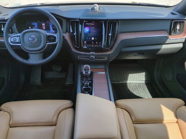 2023 Volvo XC60 Ultimate Bright Theme