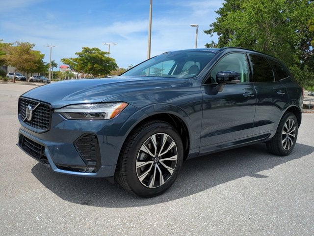 2023 Volvo XC60 Plus Dark Theme
