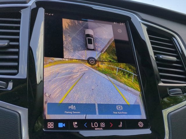 2024 Volvo XC90 Plus Bright Theme