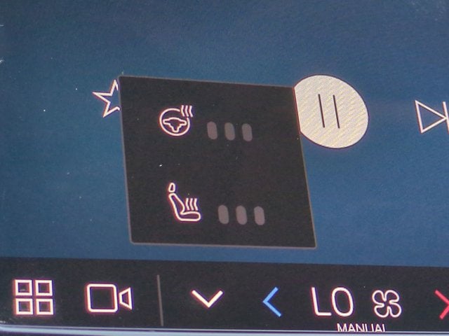 2024 Volvo XC90 Plus Bright Theme