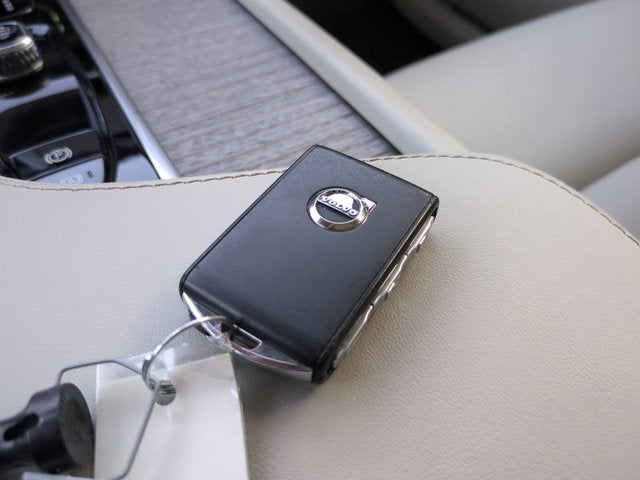 2024 Volvo XC90 Plus Bright Theme