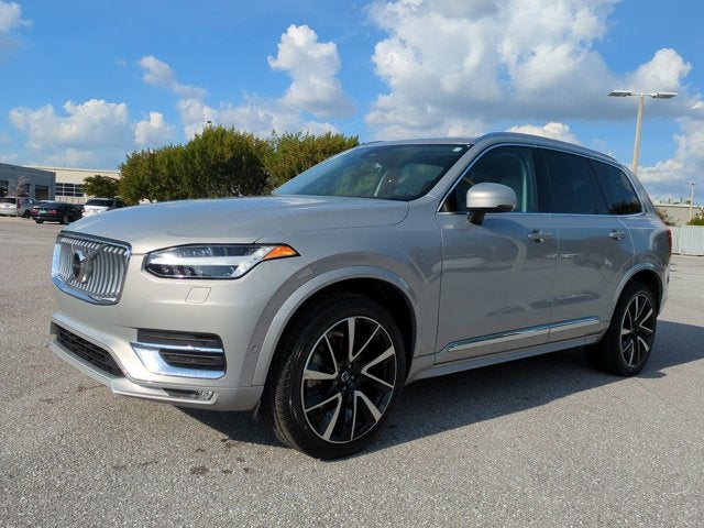 2024 Volvo XC90 Plus Bright Theme